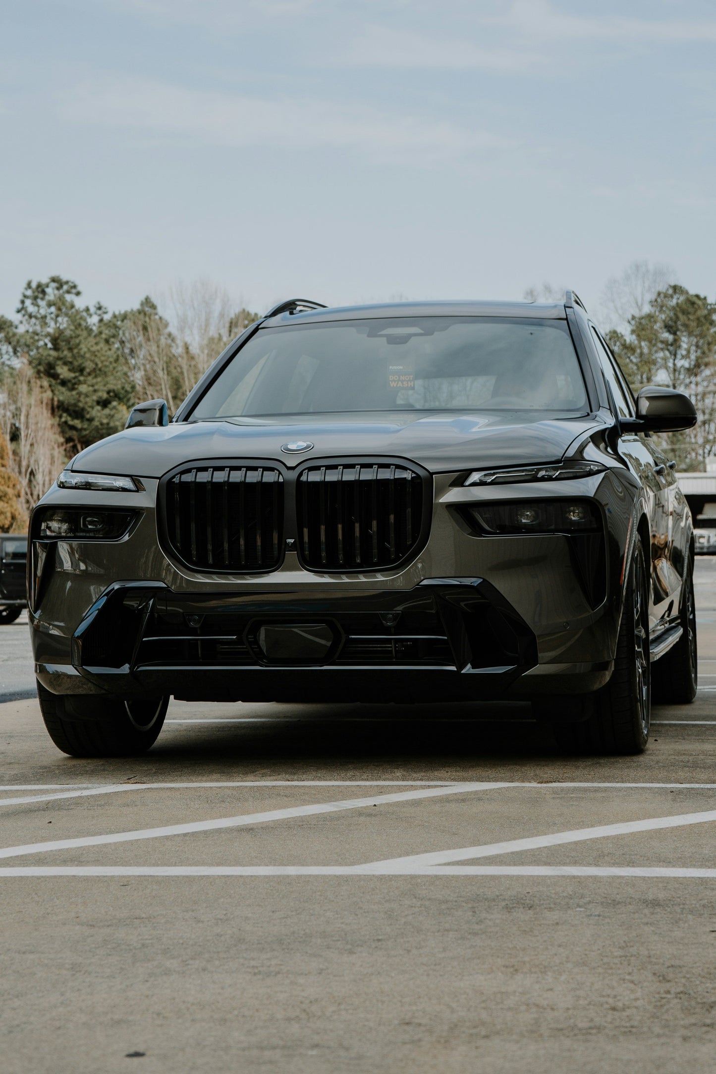 Exterior wash & vacuum (SUV)